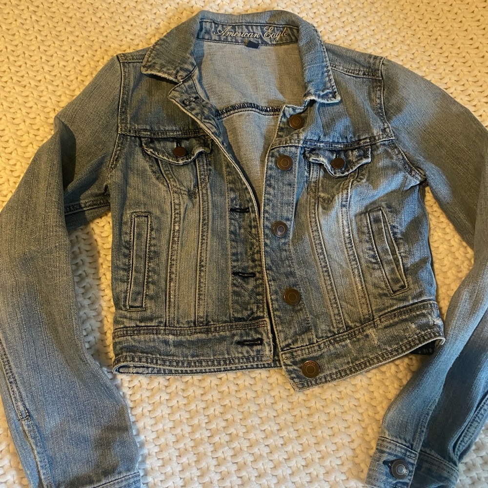 Size small American eagle jean jacket